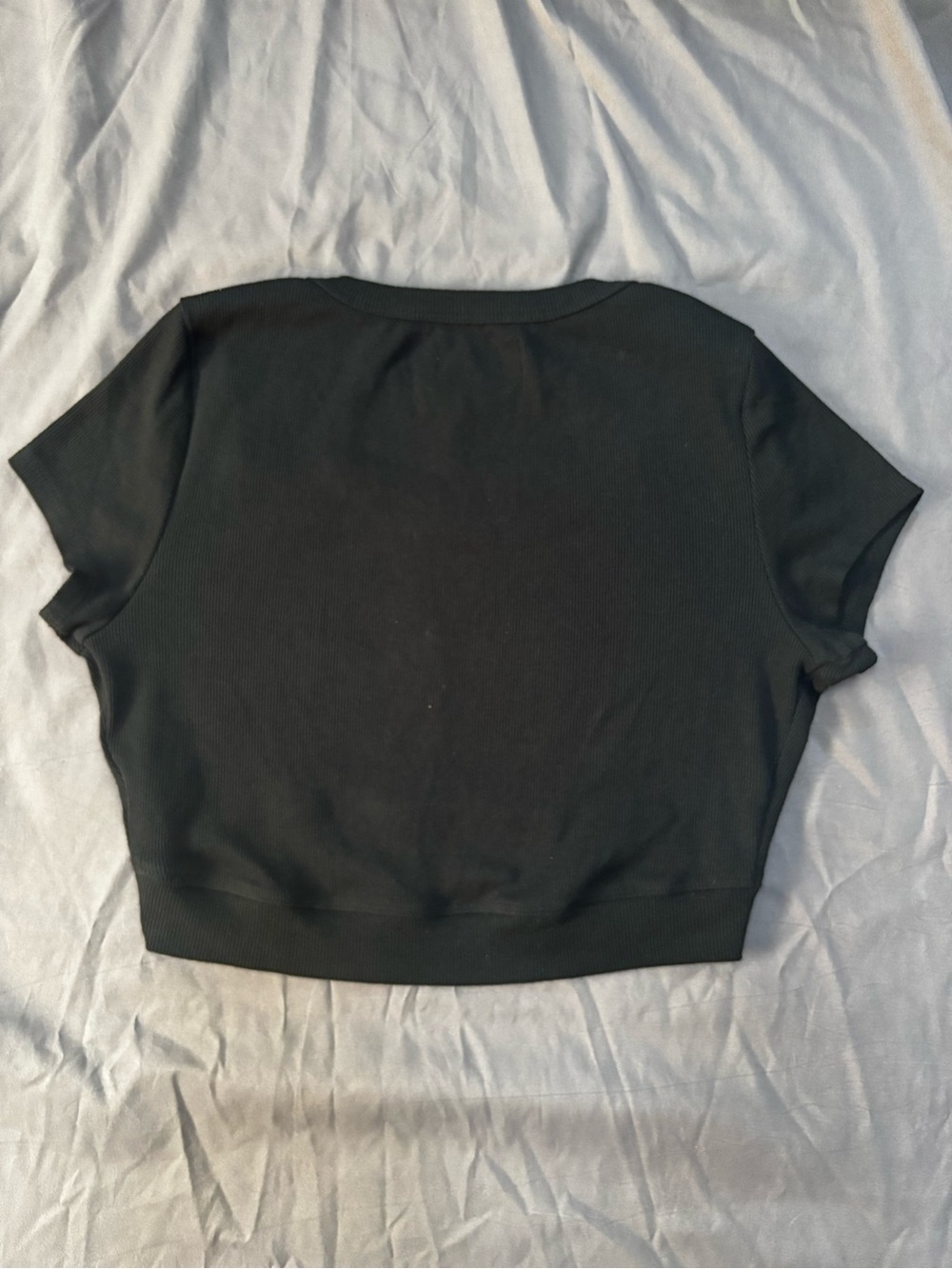 Juicy Couture Black Crystal 'Juicy' Logo Ribbed Baby tee - Picture 4 of 4
